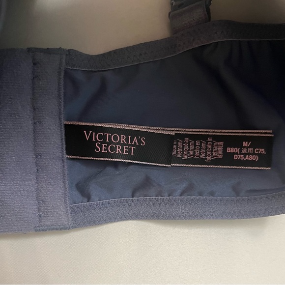 Victoria’s Secret Rhinestone bra - Picture 4 of 5